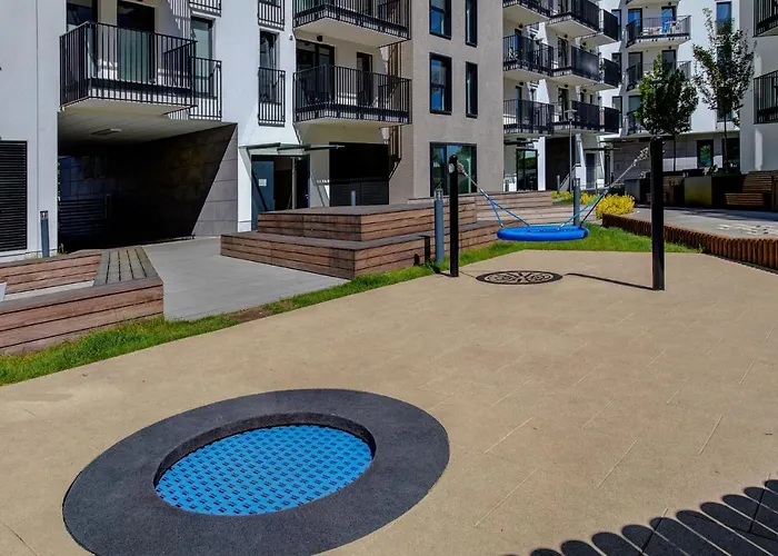 Апартаменти Garbary 104 - Modern Near Old Town - King Bed - Free Parking *